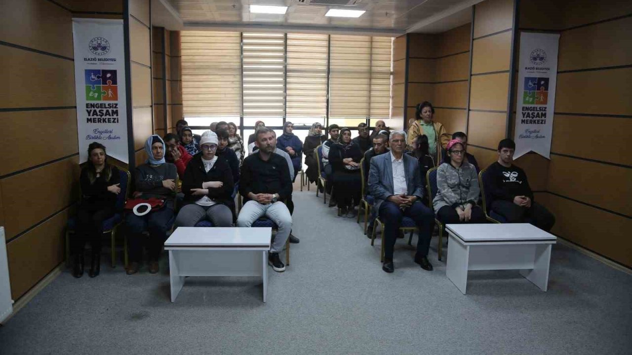 Elazığ Belediyesi, dil ve konuşma becerileri semineri düzenledi