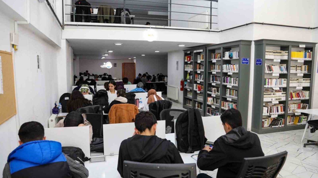 Van Büyükşehir Belediyesinin etüt merkezleri öğrencilerin hizmetinde
