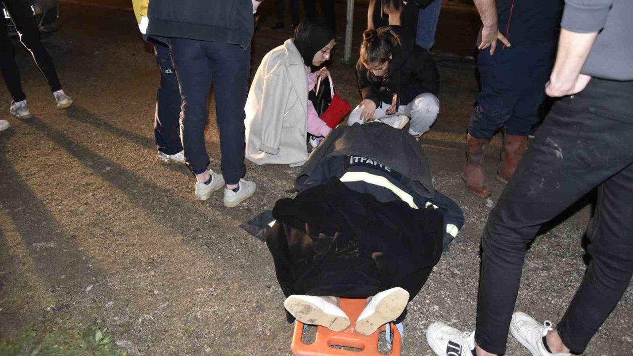 Çarpıştıktan sonra savrulan 2 araç yayaların arasında daldı: 11 yaralı