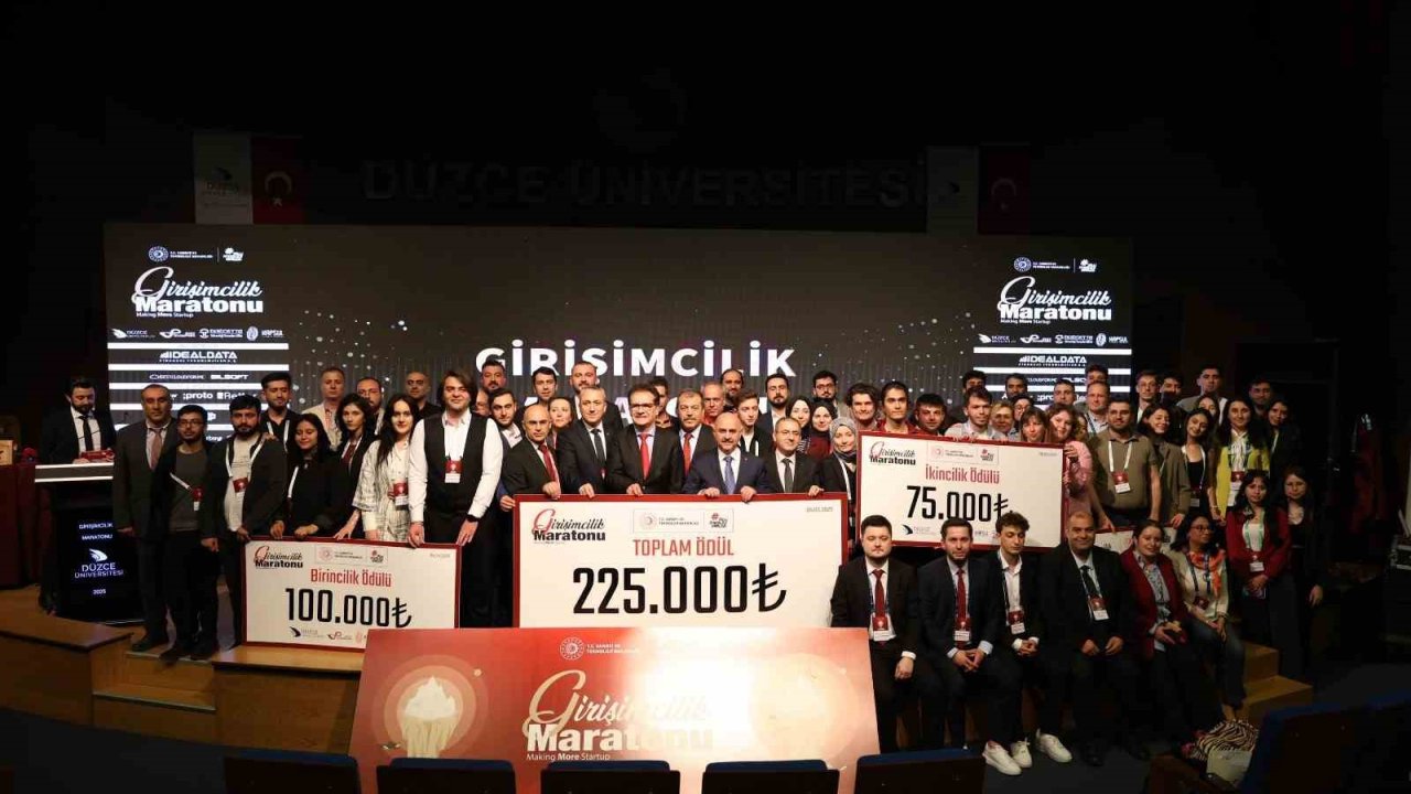 Girişimcilik Maratonu 2025’te başarılı girişimcilere ödülleri takdim edildi