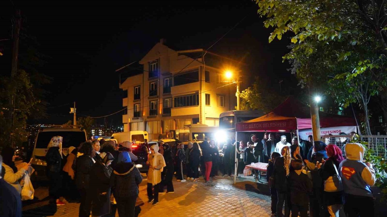 Hıdrellez sabahı Kırklar Tepesi’nde buluştular