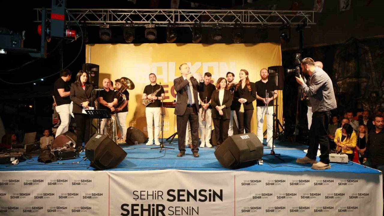 Yunusemre’de Balkan ezgileri yankılandı