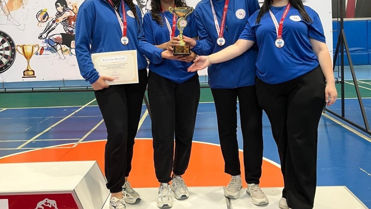 Manisa Yurt Lig Dart Takımı Türkiye üçüncüsü oldu