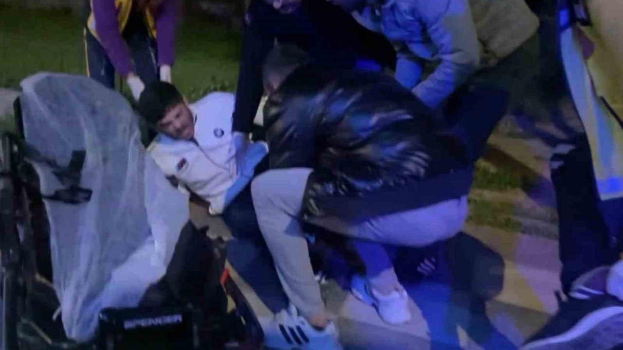 Virajı alamayan motosiklet kaldırıma çarptı: 2 yaralı