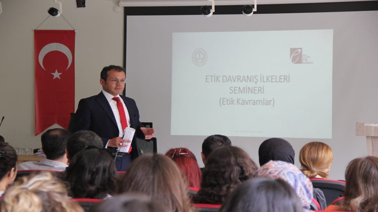 Cizre’de öğretmenlere "Etik Davranış İlkeleri" semineri verildi