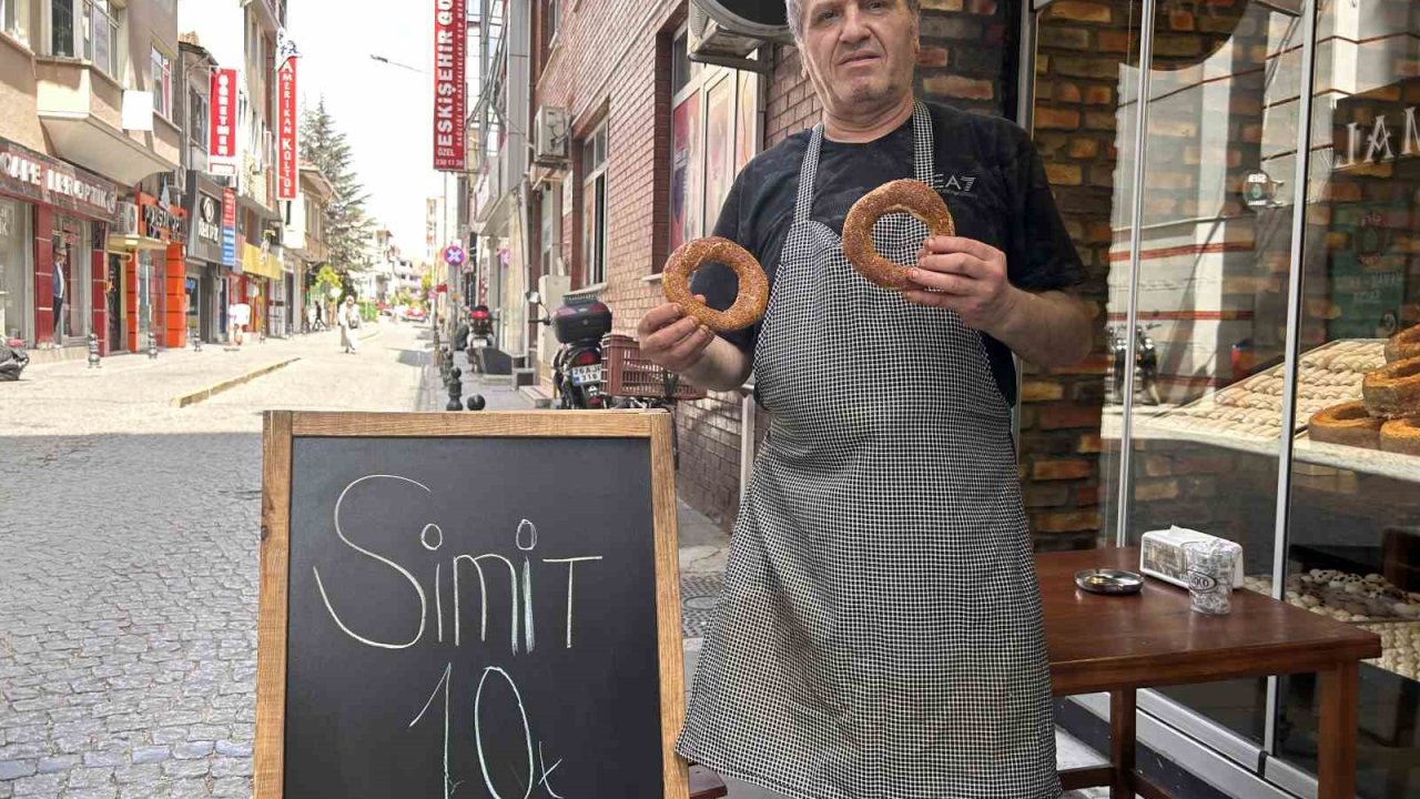 Simidi yüzde 50 indirimle 10 liraya satıyor