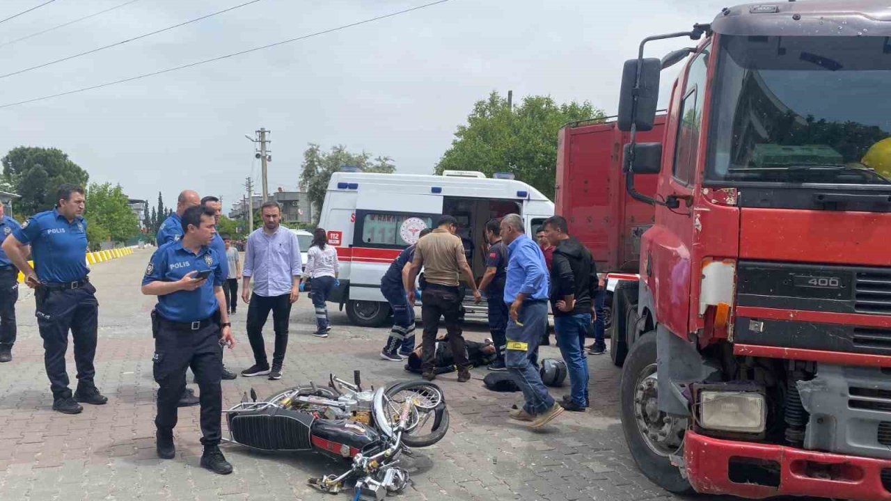 Bozdoğan’da tır ile motosiklet çarpıştı: 1 yaralı