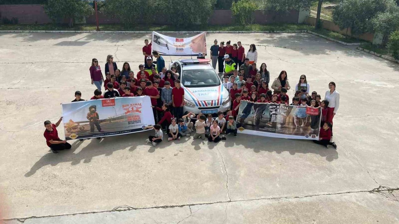 Bozdoğan ve Kuyucak’ta öğrencilere trafik kuralları anlatıldı