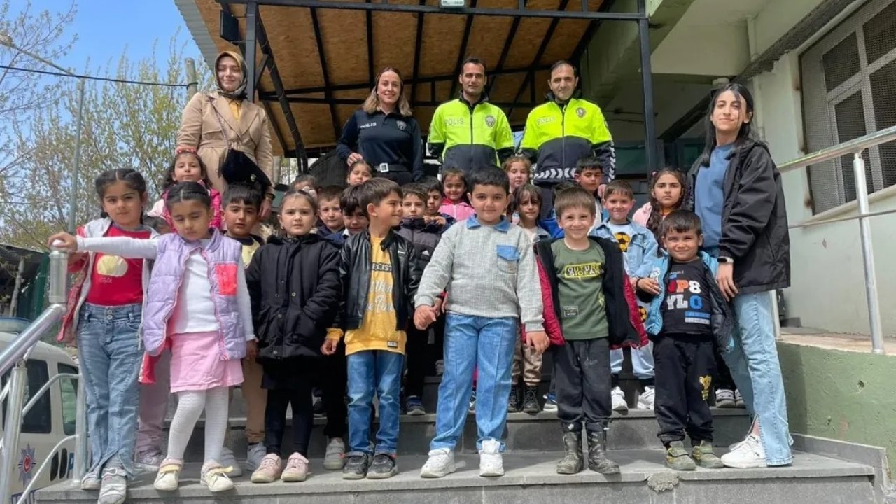 Minik öğrencilerden anlamlı ziyaret