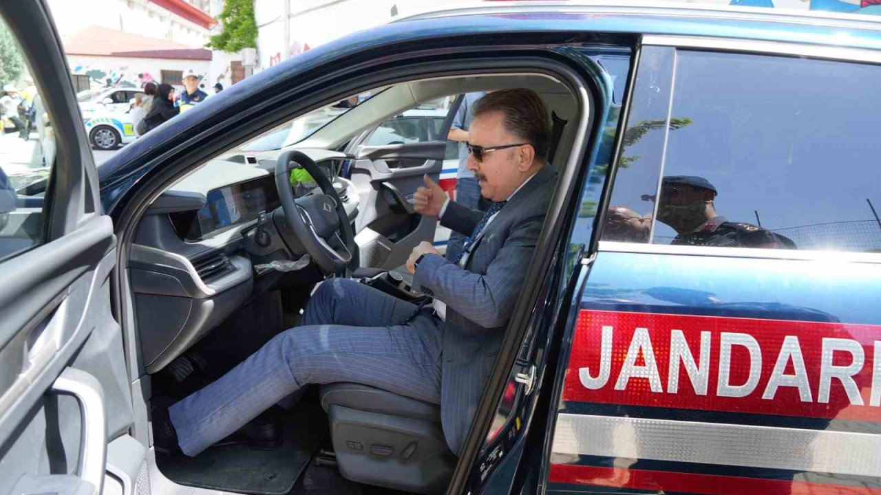 Edremit’te TOGG, Jandarma’nın hizmetine girdi