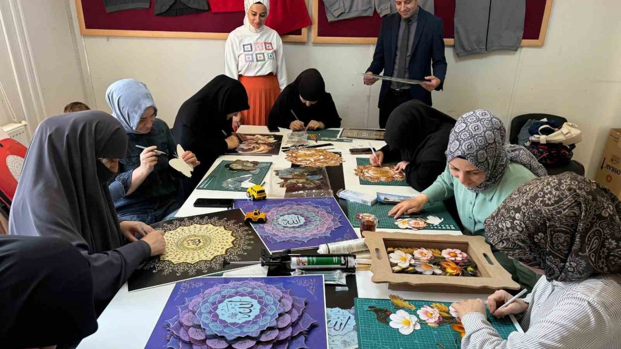 Samsatlı kadınlar eğlenerek öğreniyor