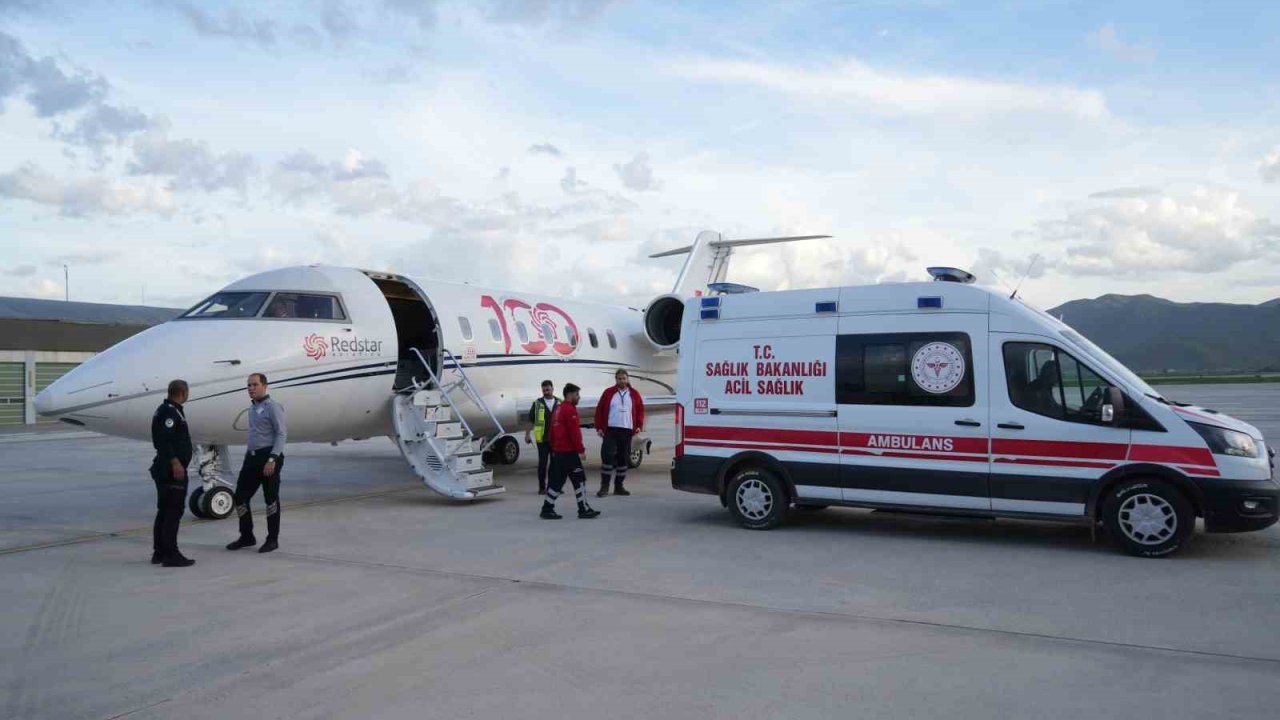 Muş’ta uçak ambulans 7 aylık bebek için havalandı