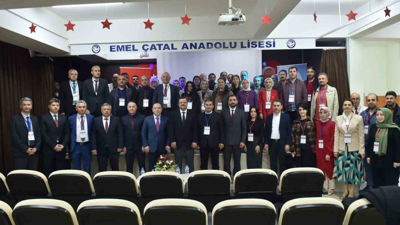 Erzurum’da ‘Öğretmenlerin bakış açısıyla eğitimde öne çıkan konular’ çalıştayı