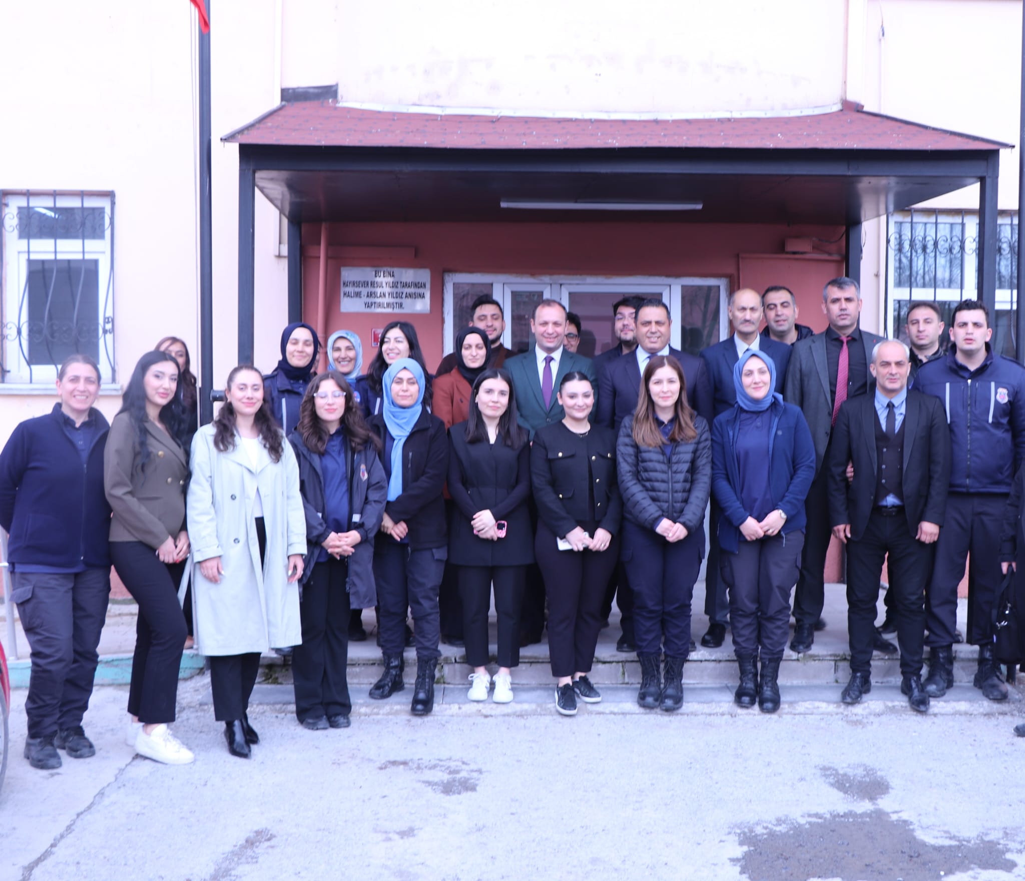 Kars T Tipi Cezaevinden Çocuk Esirgeme Kurumuna ziyaret