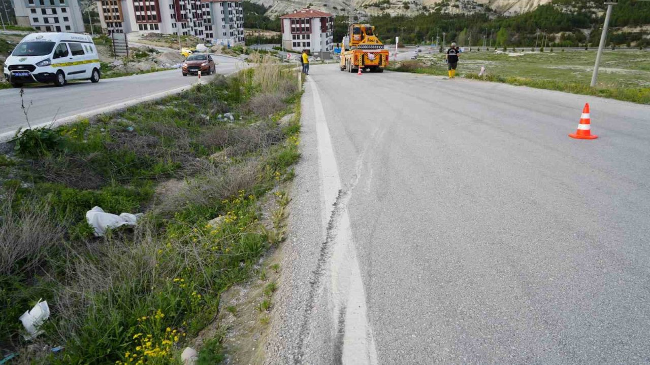 Burdur’da traktör şarampole devrildi: 1 ölü