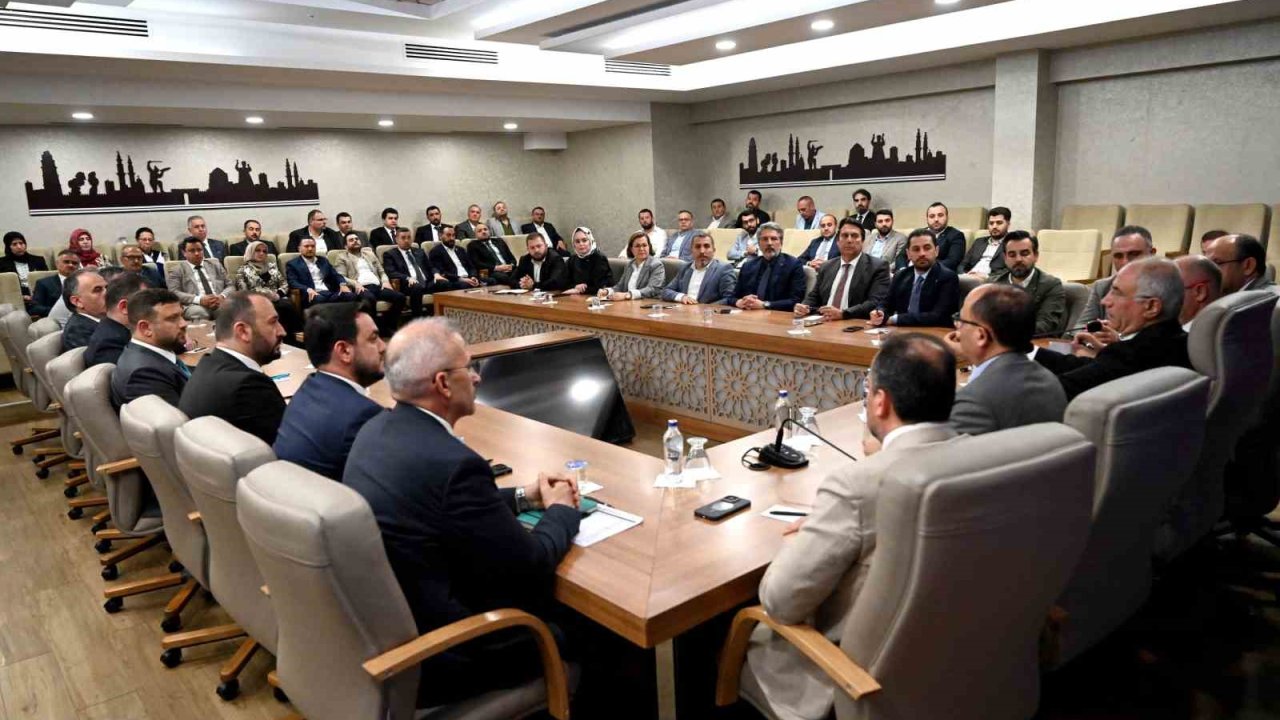 Ak Parti Genel Başkan Vekili Efkan Ala’dan Ak Parti Bursa’ya ziyaret