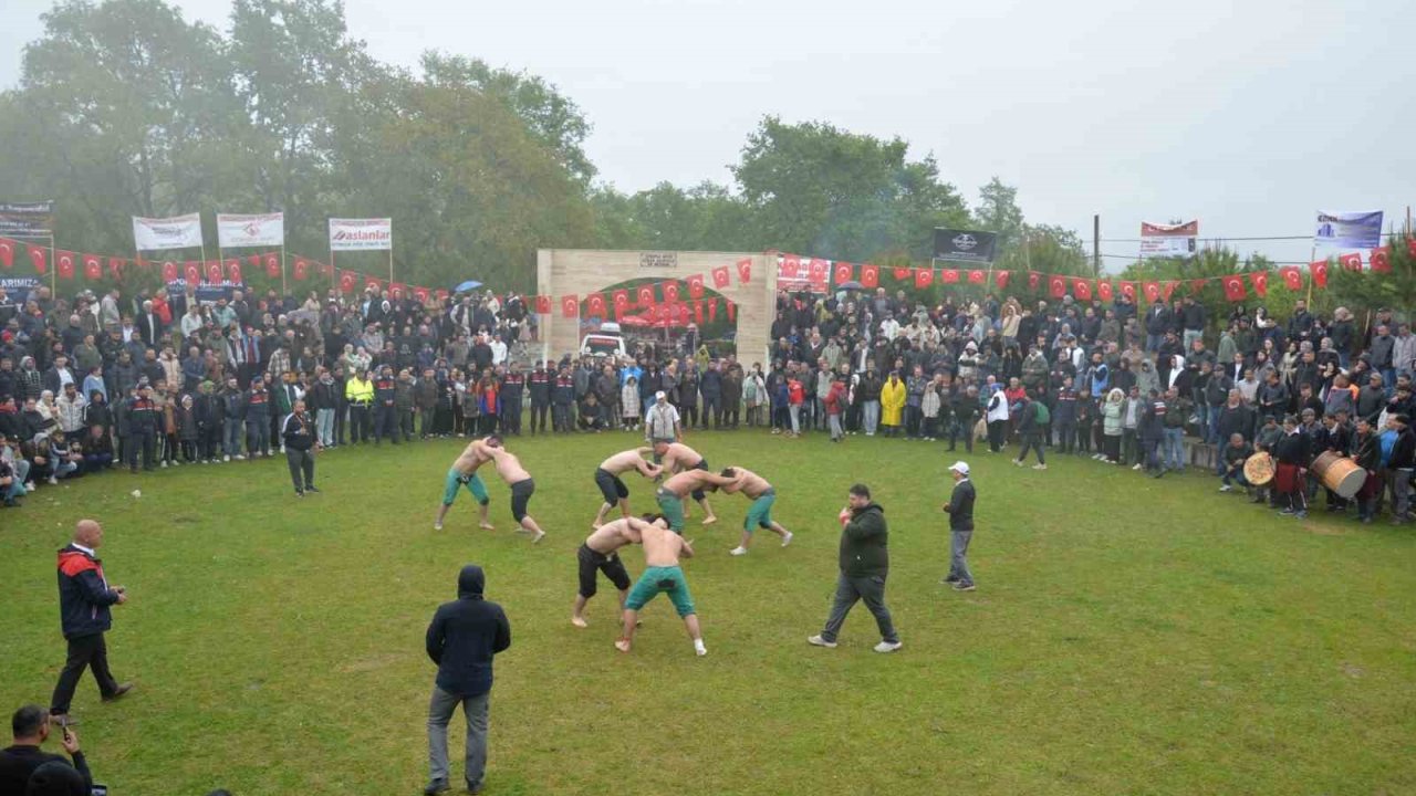 Yusuflu’da yağmur altında Hıdırellez ve karakucak coşkusu