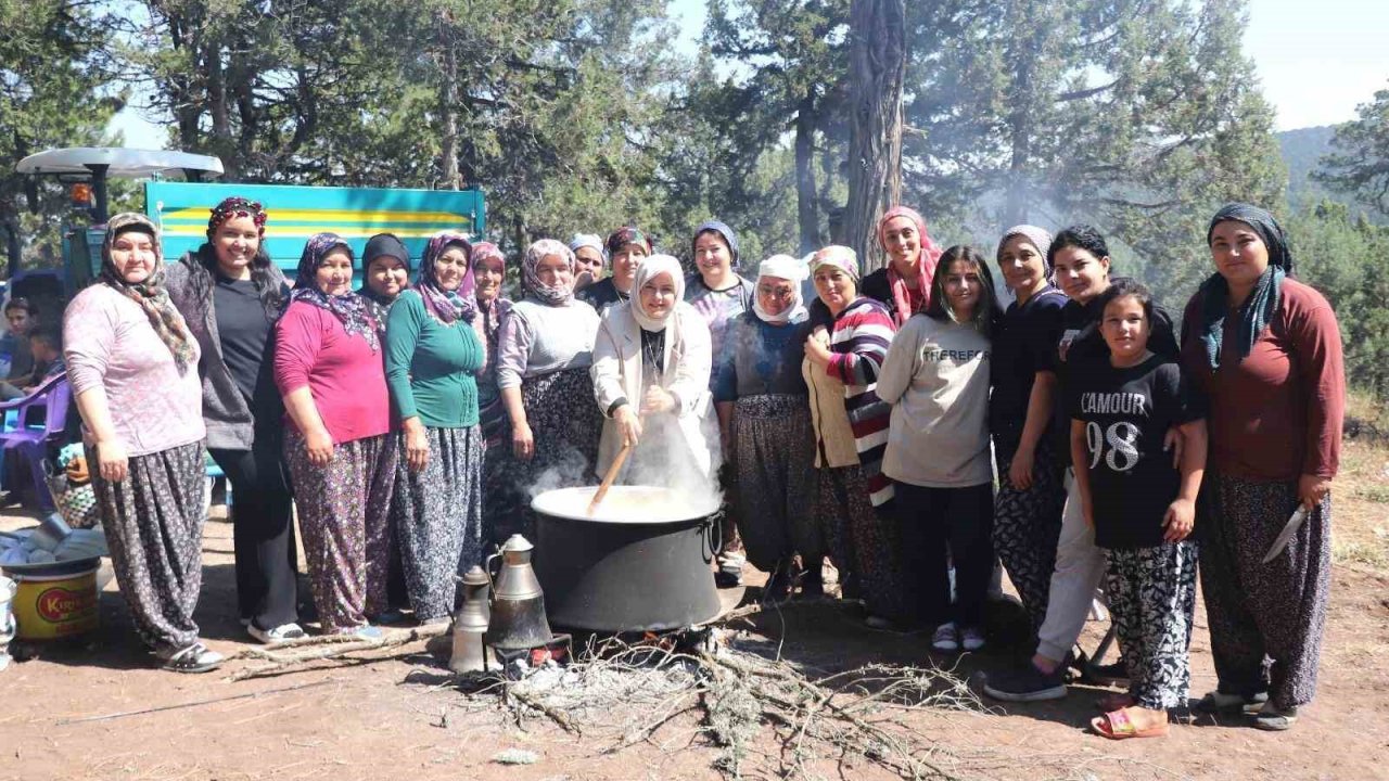 Milletvekili Ün: "Anneler, bir milletin vicdanını ve geleceğini inşa eder"
