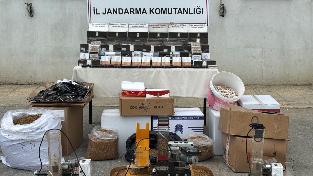 Kendi sardıkları tütünleri piyasaya süren 2 kişi yakalandı