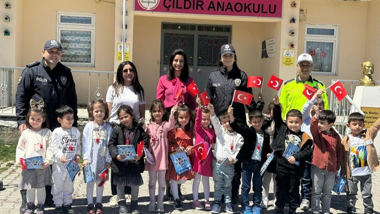 Çıldır’da anaokulu öğrencilerine trafik eğitimi