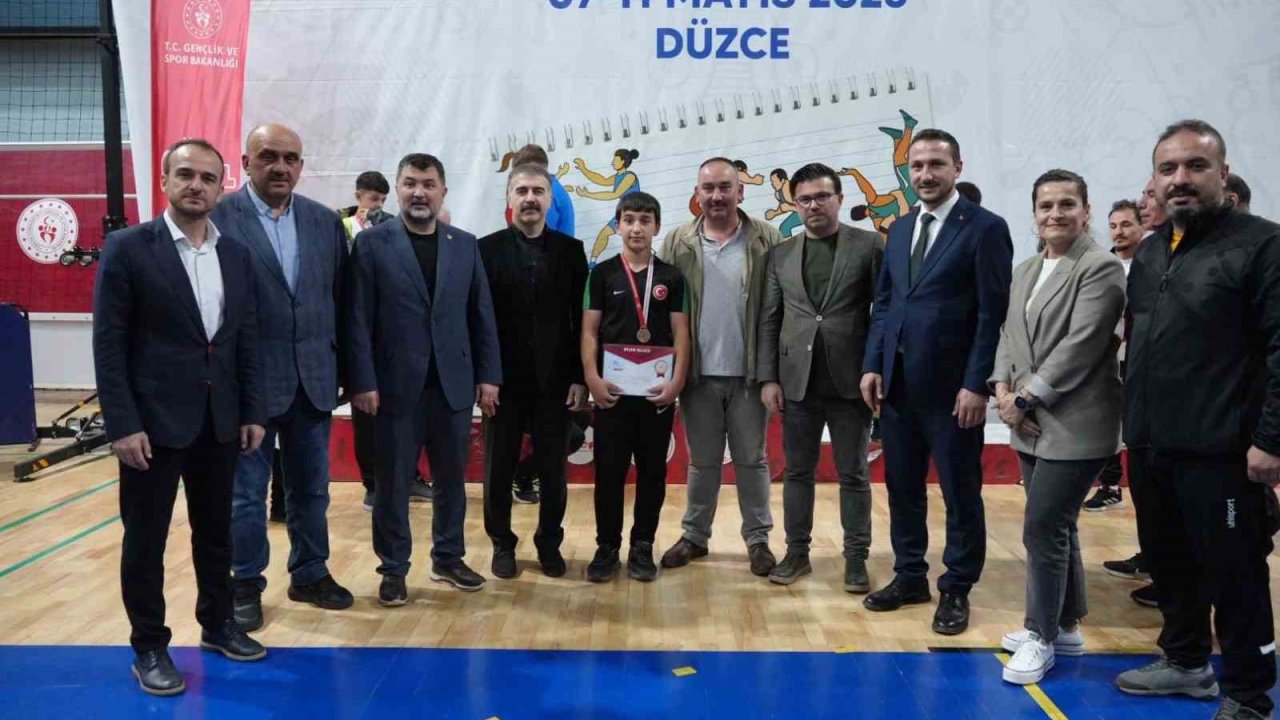 41 ilden 700 sporcu yarıştı