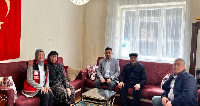 Kars'ta Şehit Annelerine Anlamlı Ziyaret