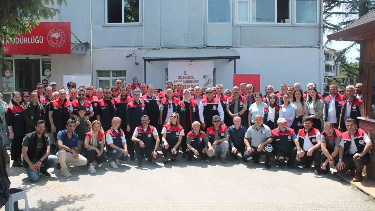 Pilav günü etkinliğinde bir araya geldiler