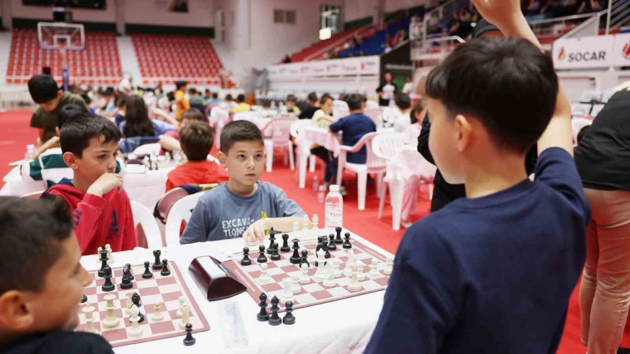 Aliağa’da Kyme Satranç Turnuvası düzenlendi
