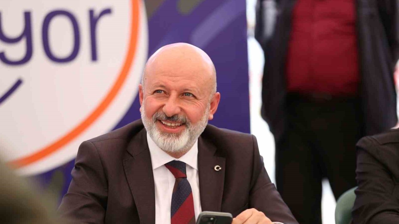 Başkan Çolakbayrakdar, "Gece gündüz demeden Kocasinan’ın her mahallesindeyiz"