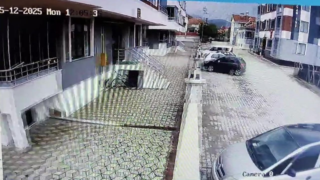 Amasya’da deprem anı kamerada