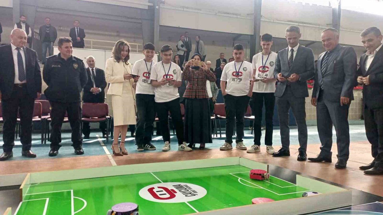 Çaycuma ilk kez Robot Yarışmasına ev sahipliği yaptı