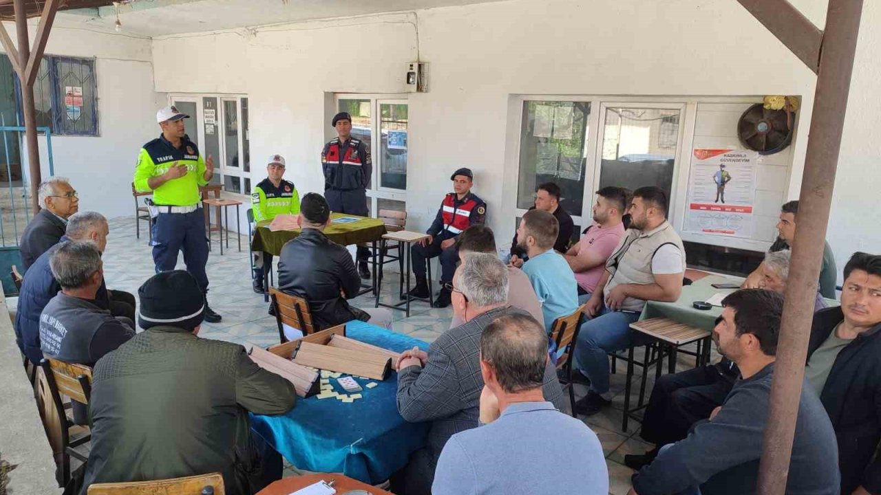Burdur’da jandarmadan yetişkinlere trafik eğitimi: 2 bin 847 kişiye ulaşıldı