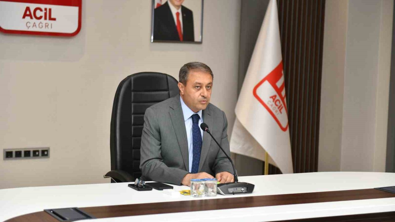 Yorgun mermi 2 kişiyi hastanelik etti