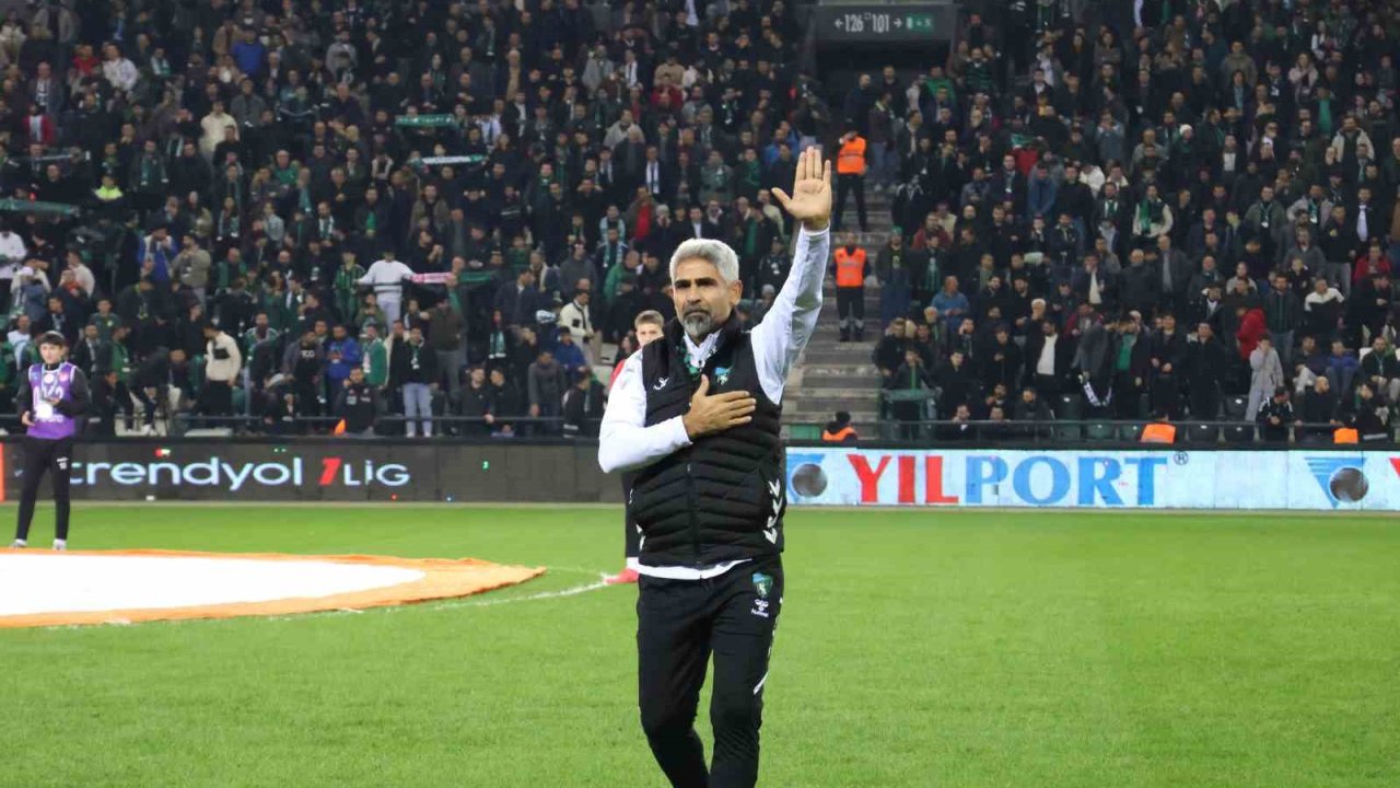Kocaelispor’da Ertuğrul Sağlam 32, İsmet Taşdemir 37 puan topladı