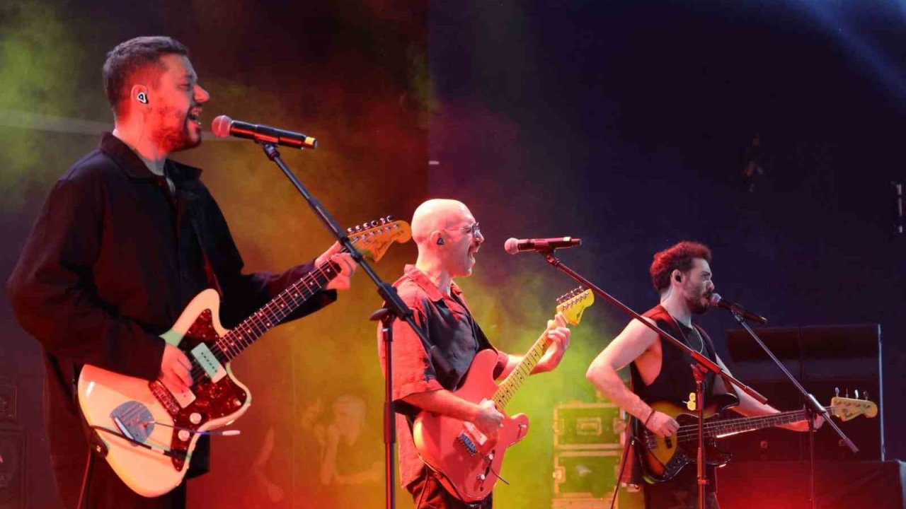 Adamlar söyledi, İzmir Ekonomi coştu