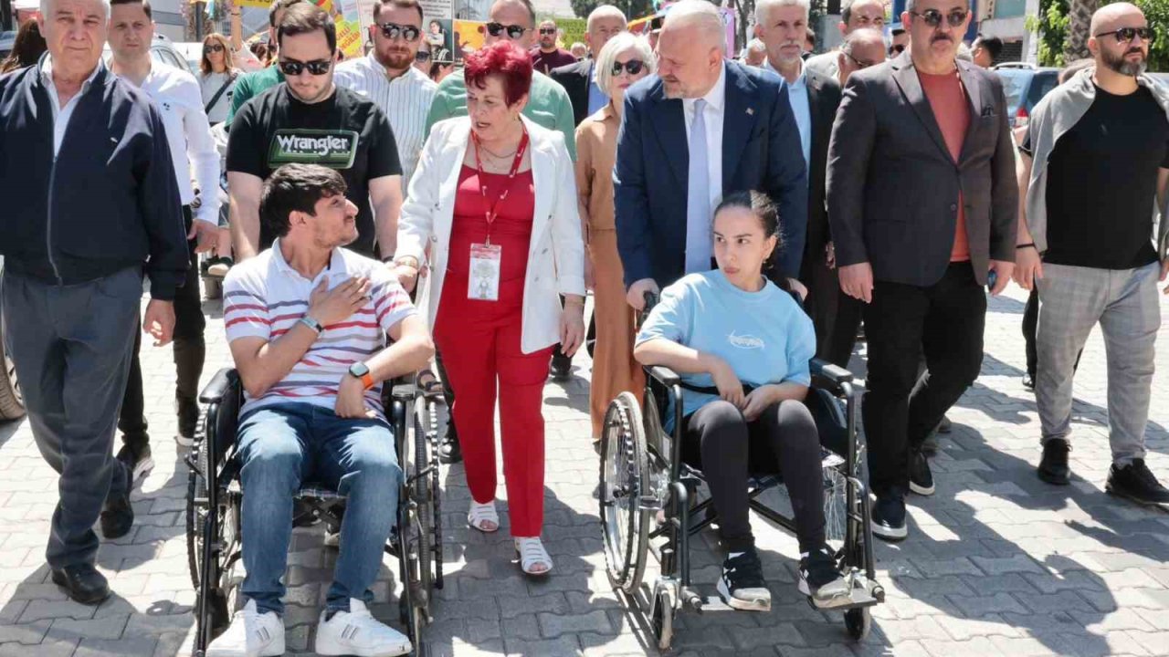 Menemen’de sevgiye ve umuda engel yok