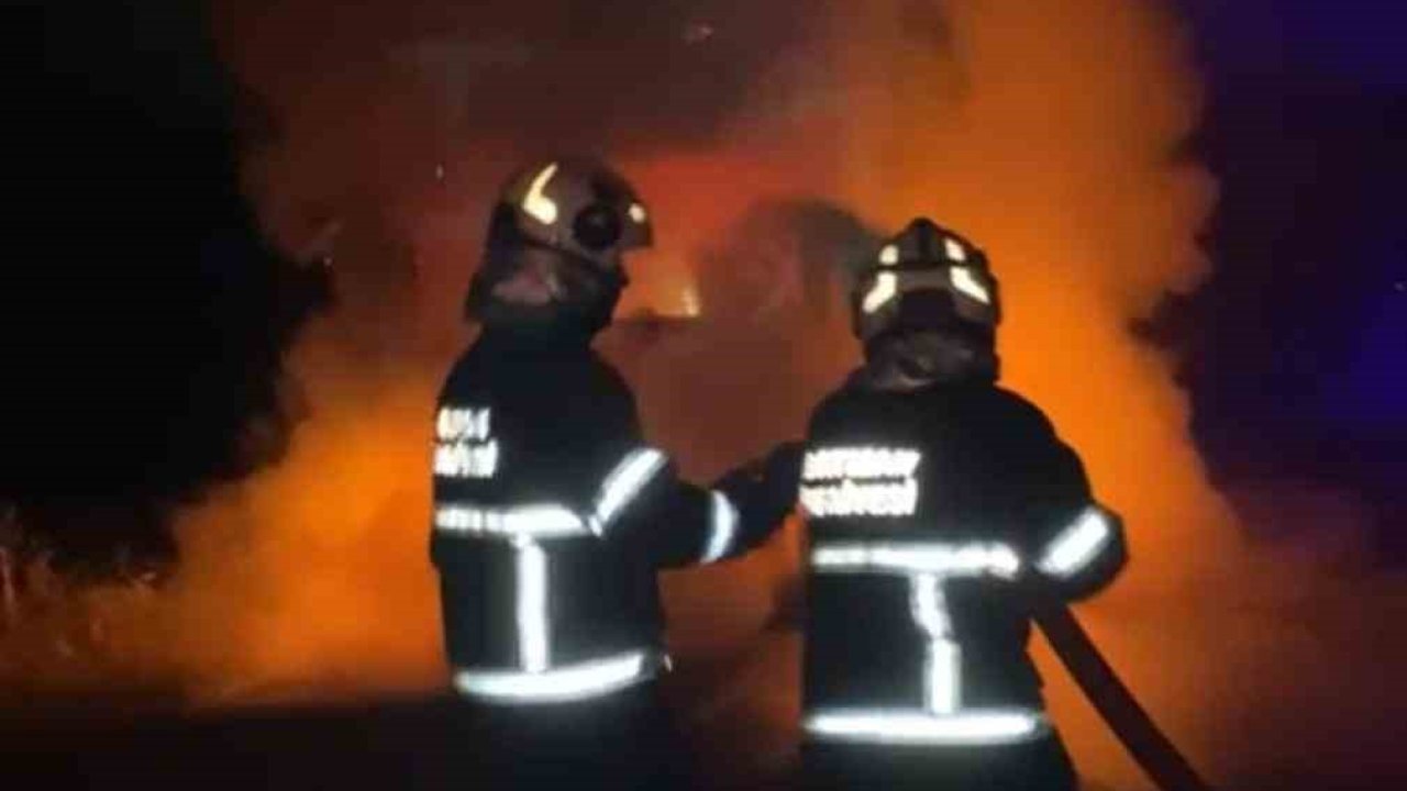 Batman’da seyir halindeki tır alev aldı