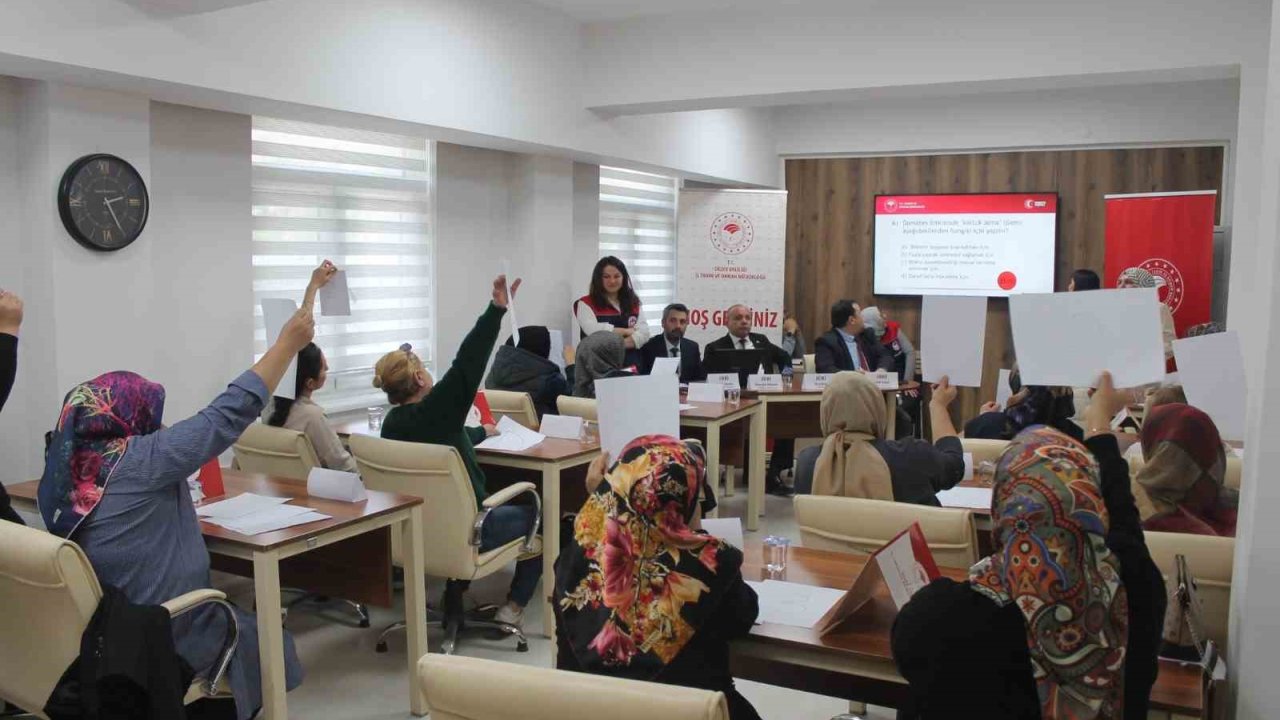 Kadın çiftçiler bilgileriyle yarıştı