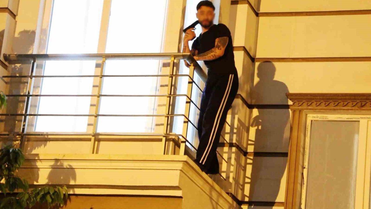 Oyuncak tabancayla polisi alarma geçirdi
