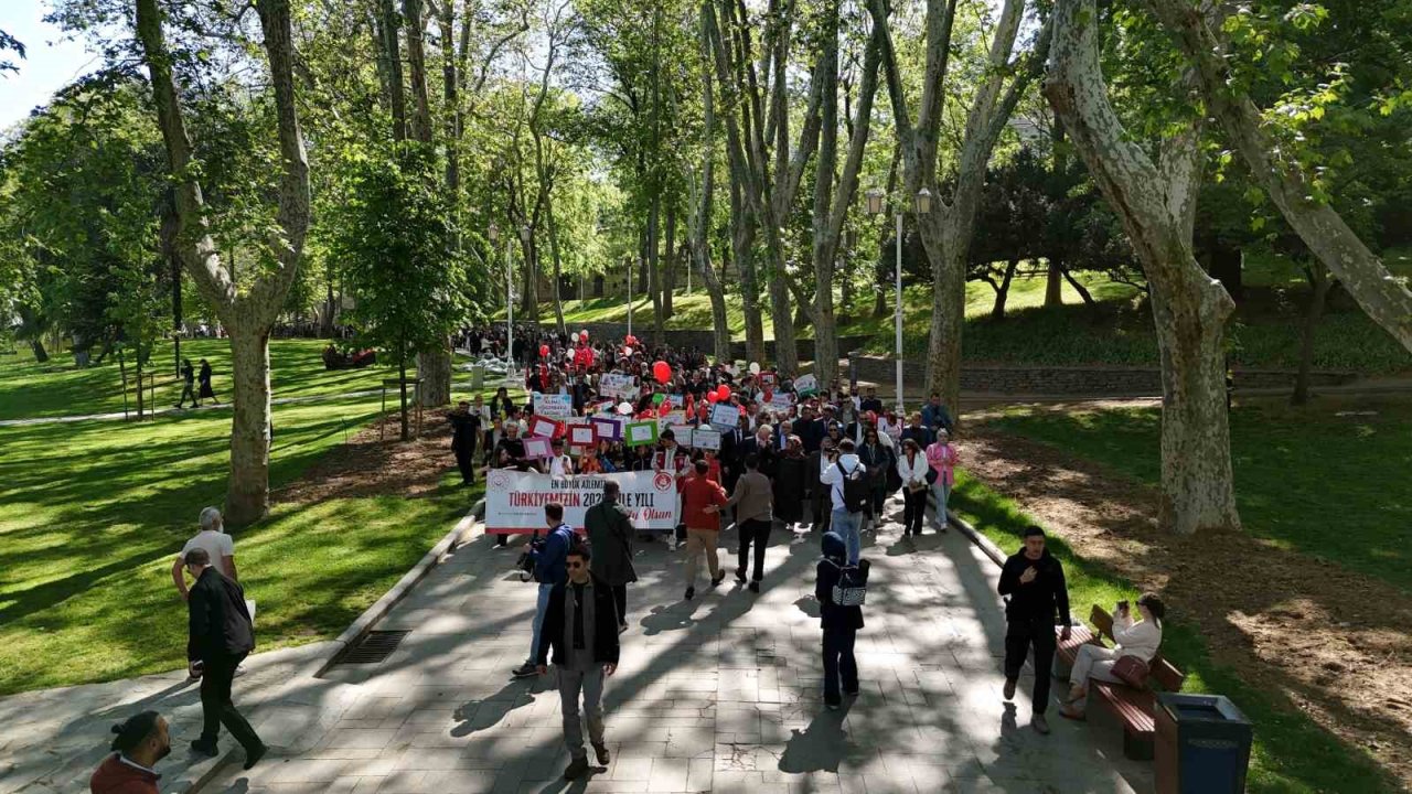 İstanbul ‘Aile Yılı’ için yürüdü