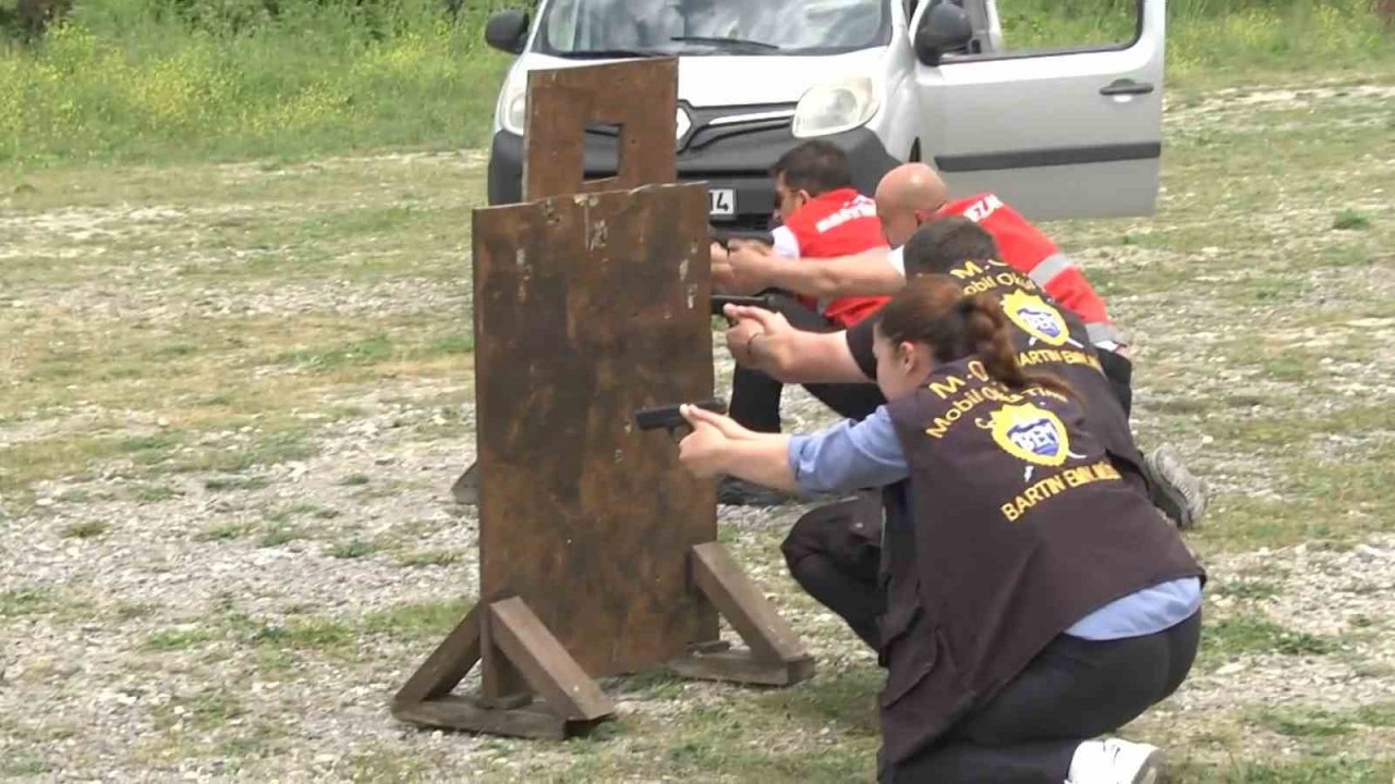 Dosta güven verdiler düşmana korku saldılar