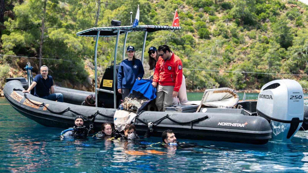 Dünya İklim Günü’nde Göcek’te su altı temizliği