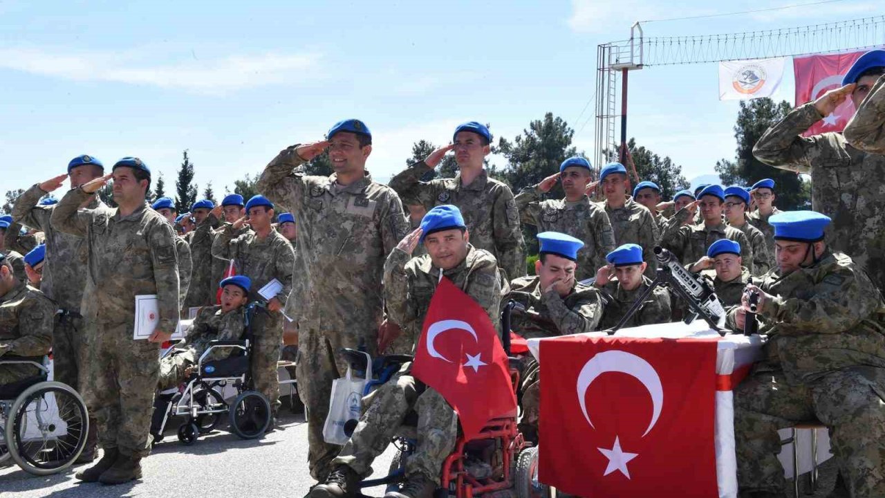 Özel gençler vatani görevlerini yerine getirdi