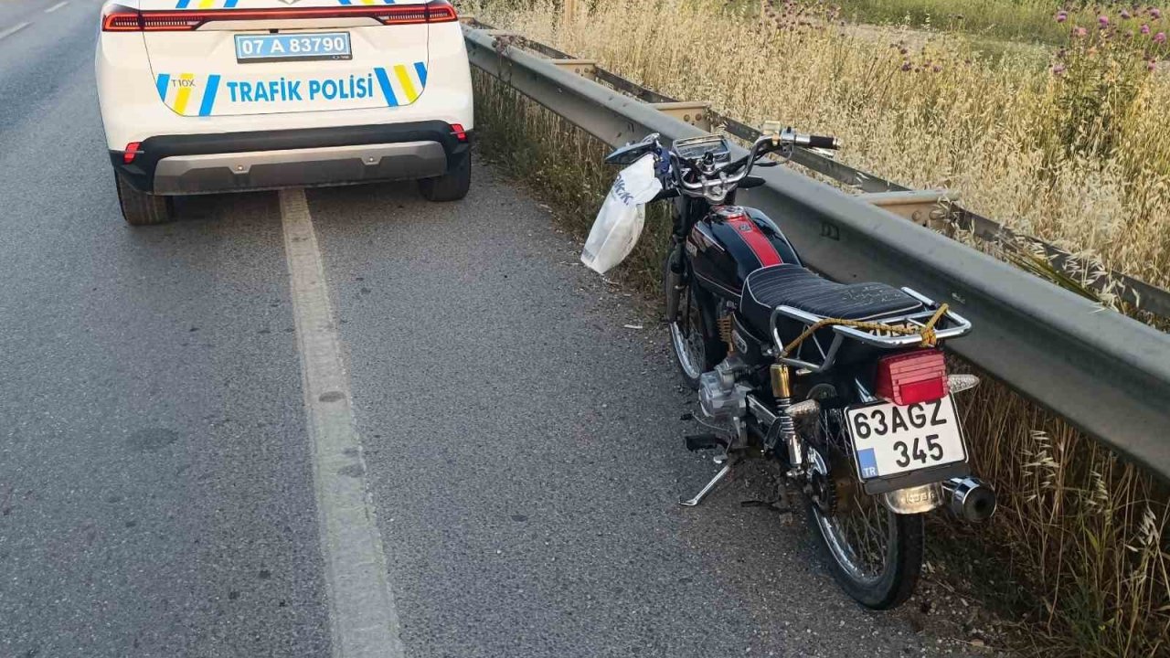 Devrilen motosikletin sürücüsü yaralandı