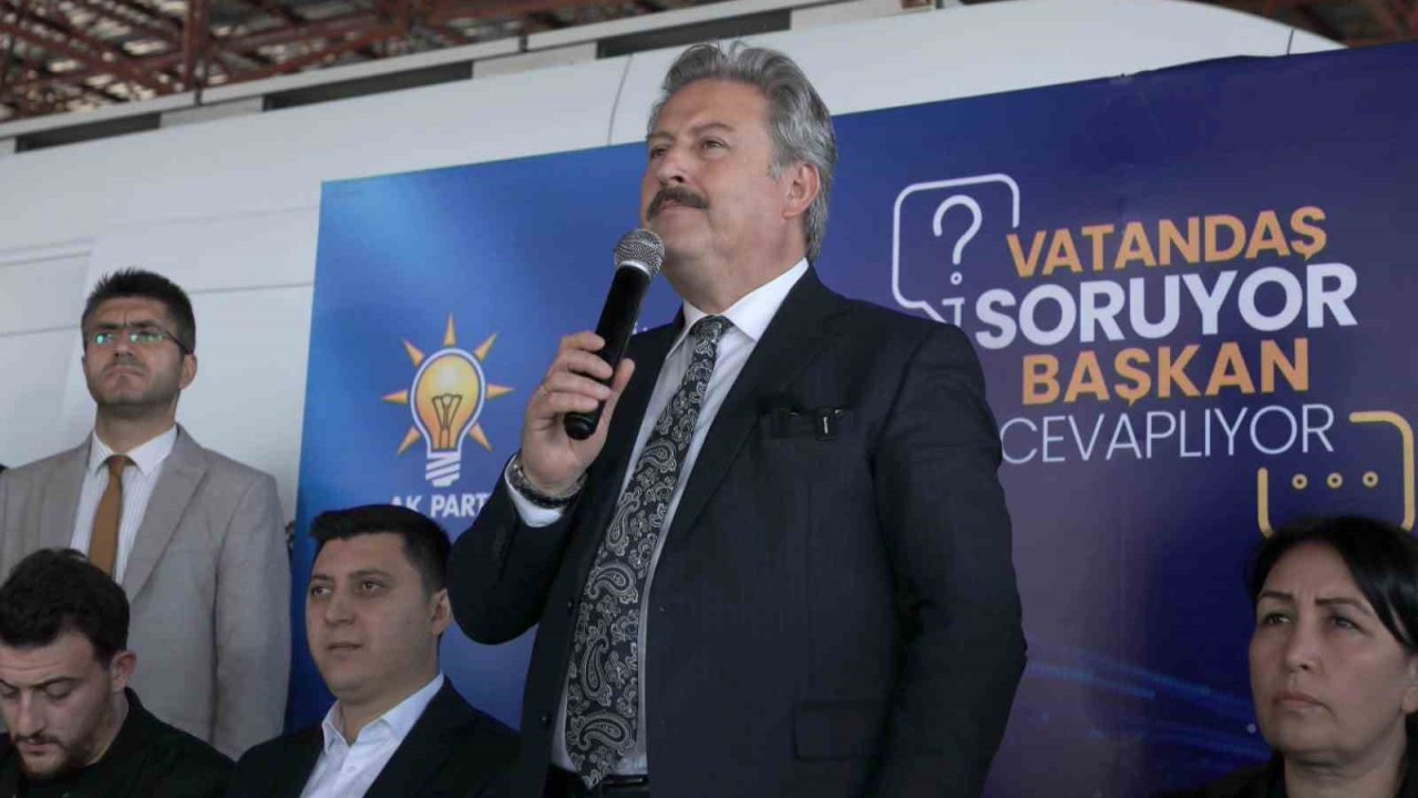 Başkan Palancıoğlu makamını Yıldırım Beyazıt Mahallesi’ne taşıdı