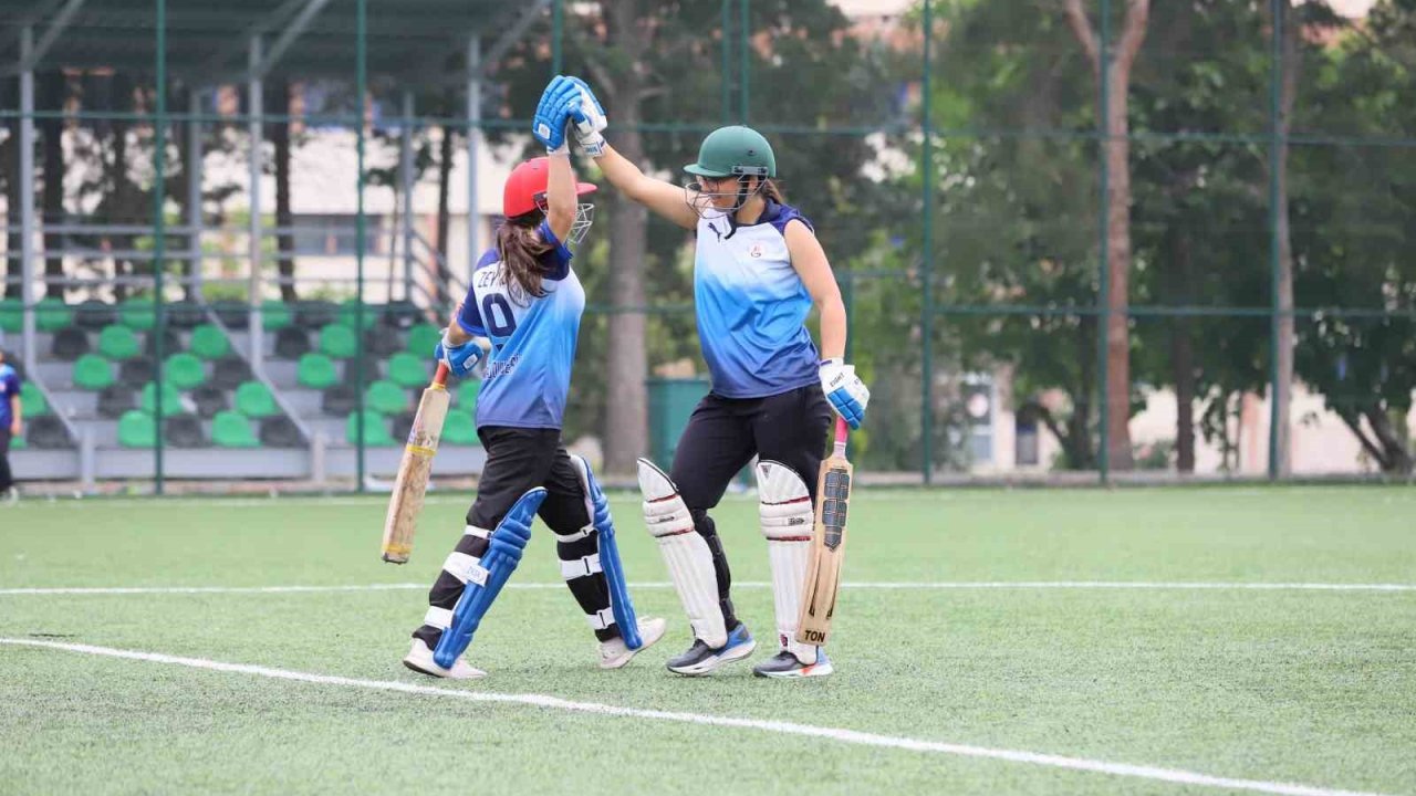 Kriket gençler Türkiye şampiyonası heyecanı Denizli’de yaşandı