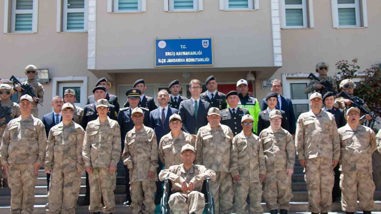 Erciş’te temsili askerlik töreni düzenlendi