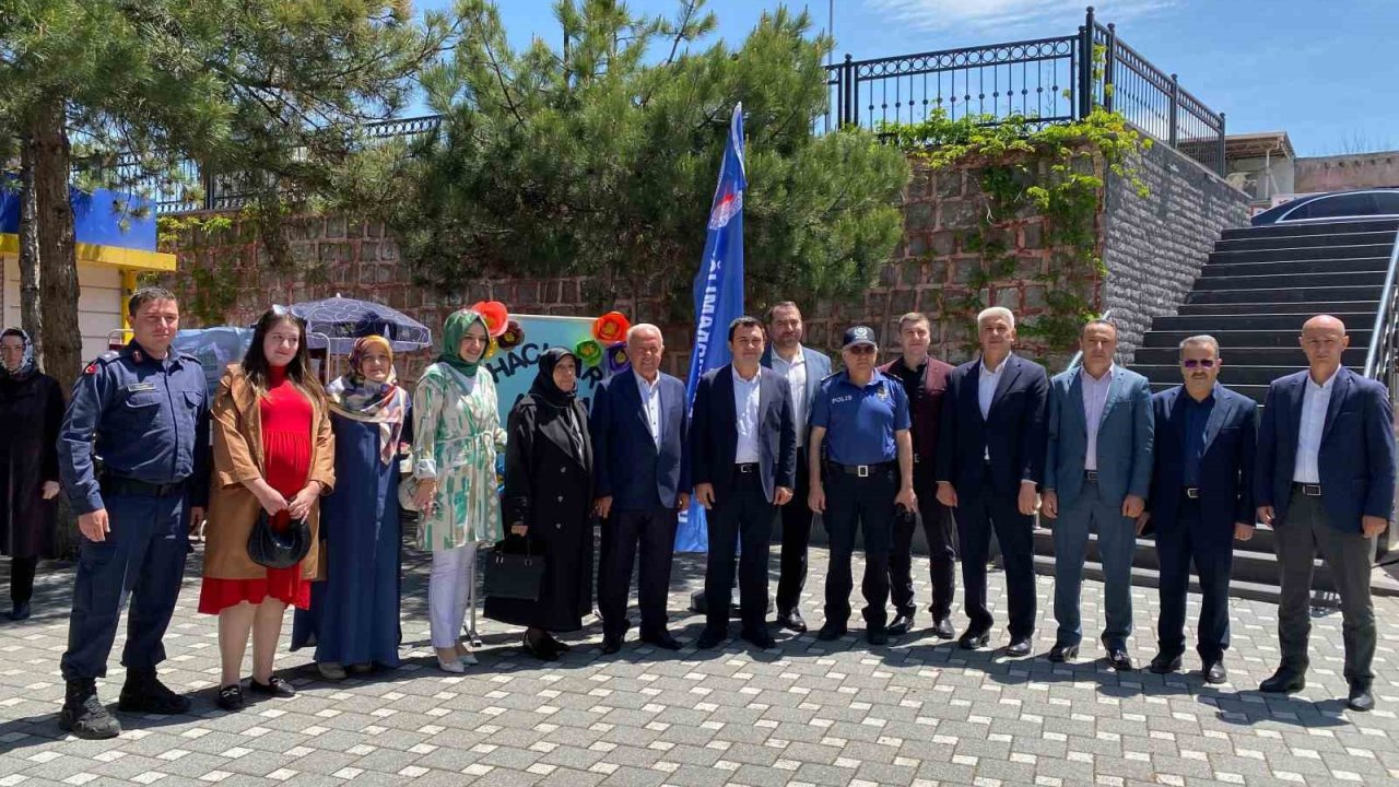 Hacılar’da el emeği göz nuru eserler sergilendi