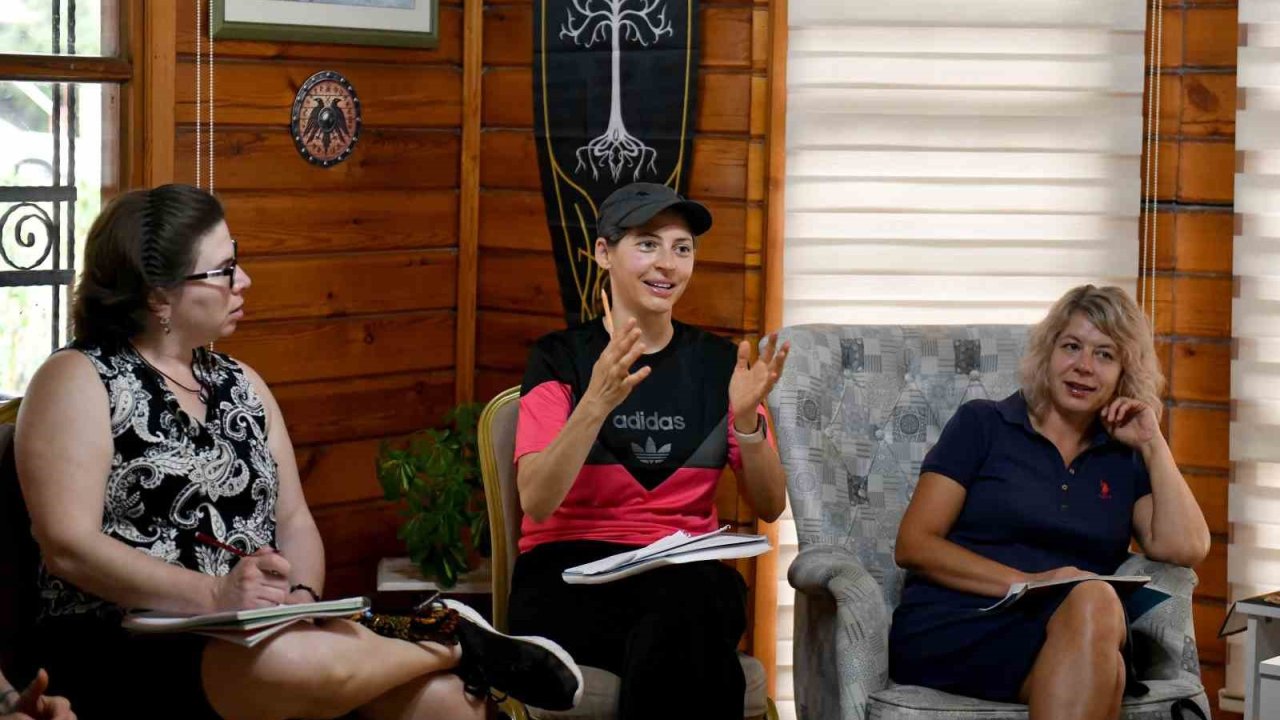 Muratpaşa’dan yabancılara Türkçe Konuşma Kulübü