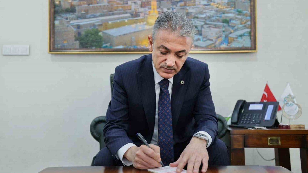 Mardin Valisi kurban vekaletini Gazze’ye ulaştırılmak üzere TDV ‘ye verdi